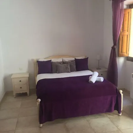 Bed & Breakfast 2*